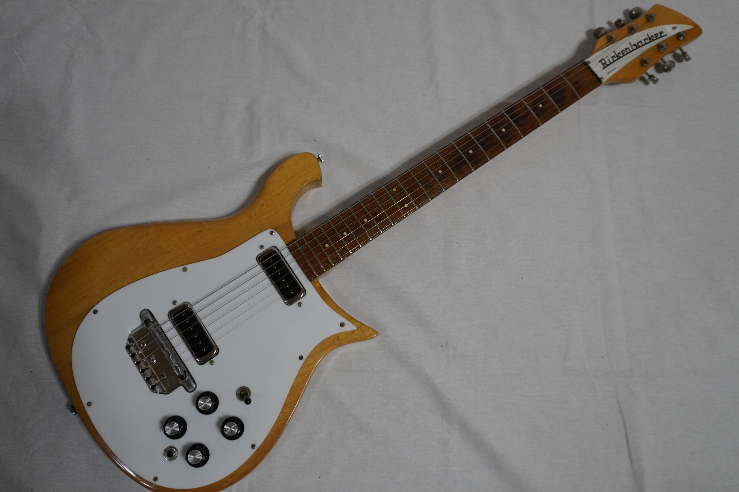 Rickenbacker 450 ‘MOD 1966年製 – Palmarosaneroli